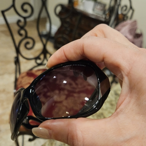 ARMANI EXCHANGE Stylish Black Sunglasses main image 4